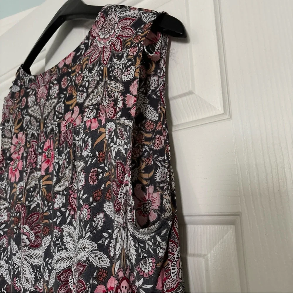 LOFT Floral Sleeveless Blouse size Large - Picture 4 of 8
